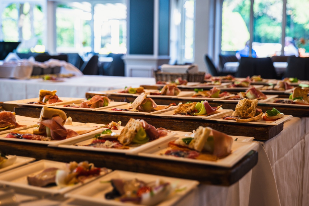 hapjes van de catering