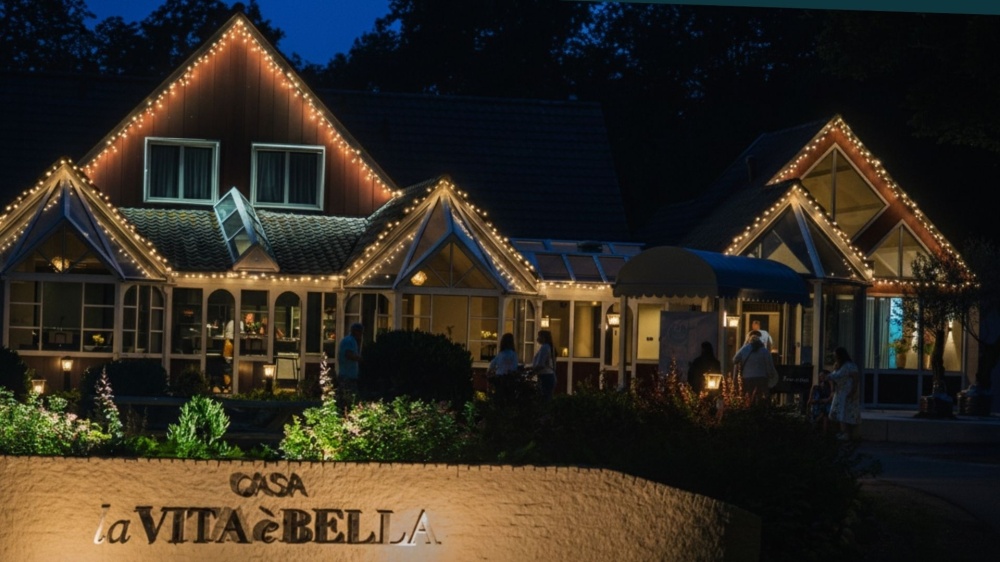 gedekte tafel in restaurant 